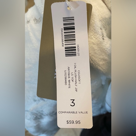 Chico’s - Antique White - Cozy Plush 1/2 zip pullover with foil pattern - XL - Picture 6 of 8
